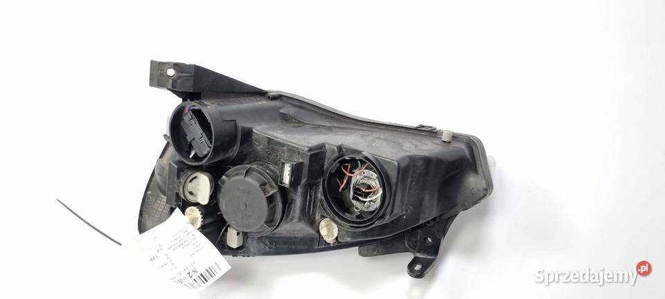 LAMPA LEWA PRZÓD OPEL CORSA C Pozostałe sprzedam
