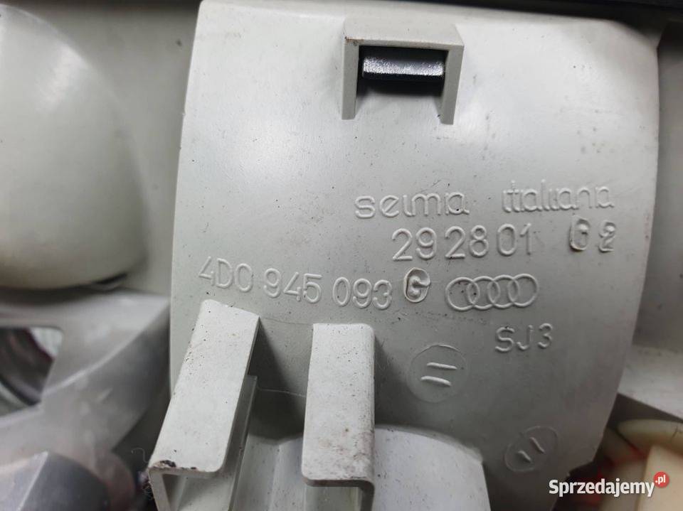 LAMPA W KLAPE LEWA AUDI A8 D2 4D0945093 kujawsko-pomorskie