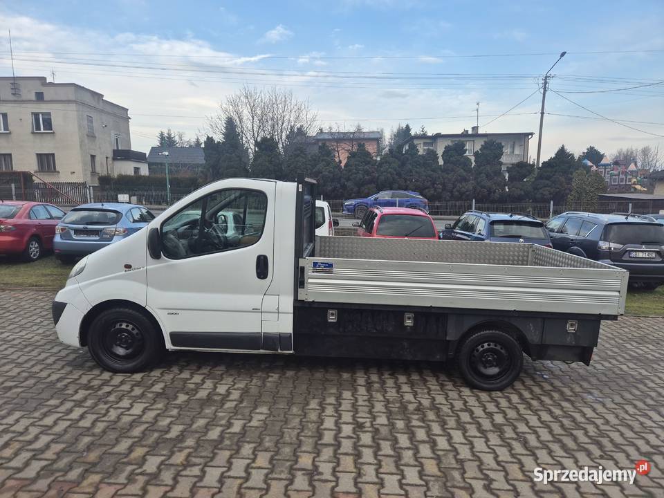 2011 Opel Vivaro Skrzynia 3 osoby 20d 114 KLIMA manualna