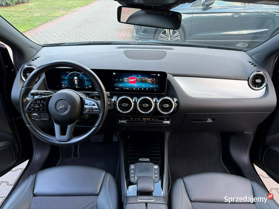 Mercedes B 180 Automat Półskóry Kamery CarPlay Mercedes-Benz Lipówki