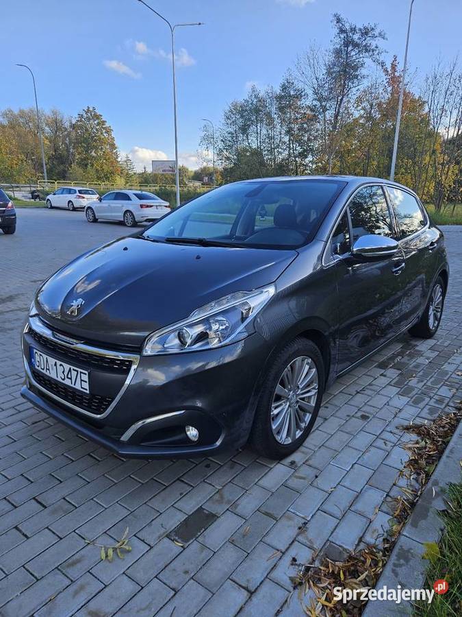 Peugeot 208 Bogate wyposażenie Niski przebieg Hatchback Pruszcz Gdański