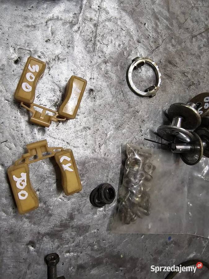 Honda CX 500 pływak fajka śruba śruby pływaki Pozostałe
