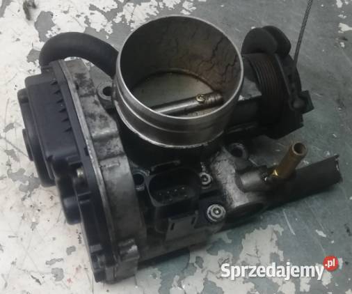 Przepustnica VW 16 B 8V 06A133064J