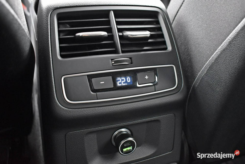 Audi A4 Bezwypadkowy Salon Polska Serwis ASO asystent pasa ruchu Łódź
