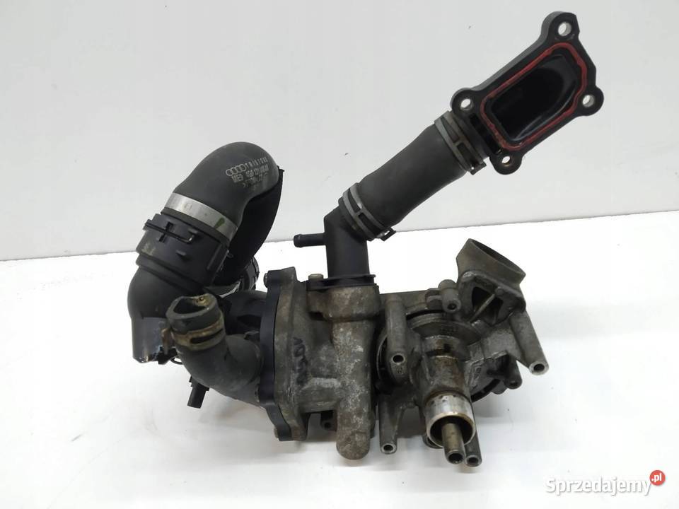 OBUDOWA TERMOSTATU POMPA WODY 079121013 Audi A7 Motoryzacja