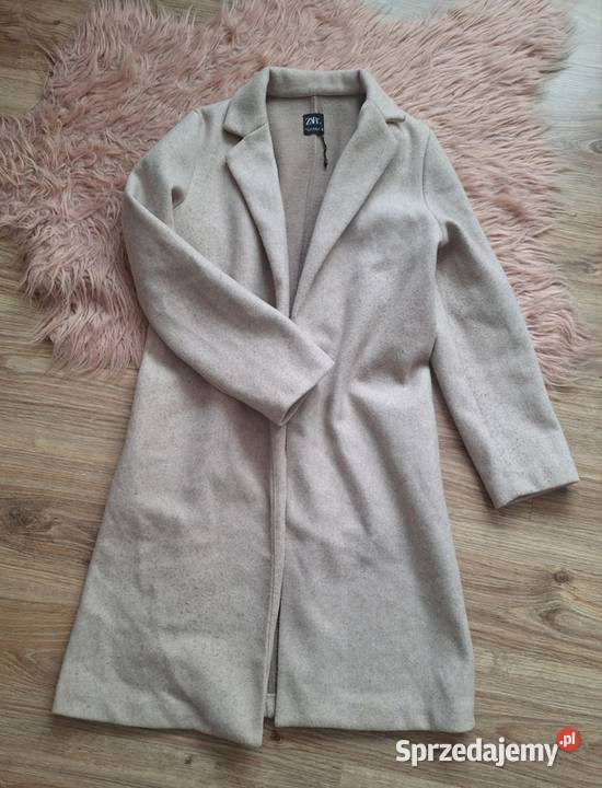 Piękny beżowy przejściowy jesienny płaszcz Kraków