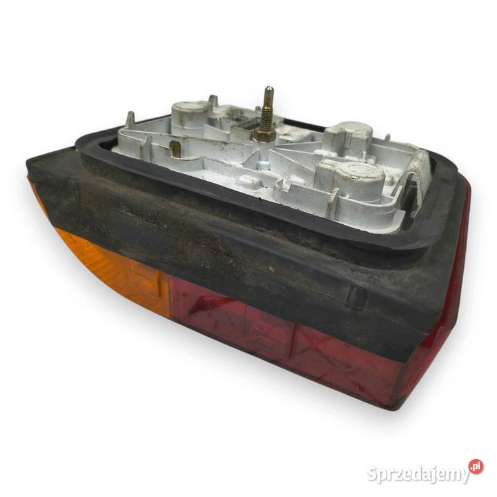 LAMPA PRAWA Peugeot 205 19831988 HTB tylna lubelskie