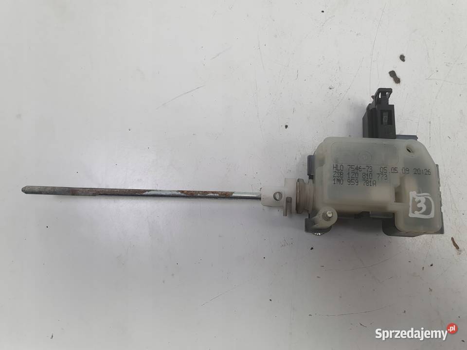 Skoda Octavia II lift SIŁOWNIK KLAPKI WLEWU Rudka