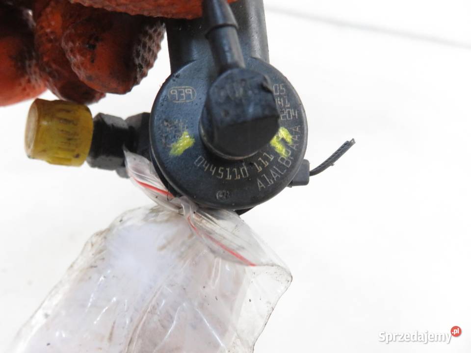 WTRYSKIWACZ ALFA ROMEO 147 19 JTD 0445110111 Wtryskiwacze