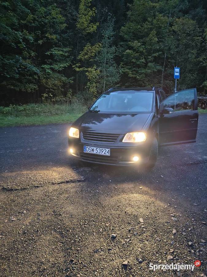 Wolkswagen Touran 5 osobowy nieuszkodzony Boguszów-Gorce