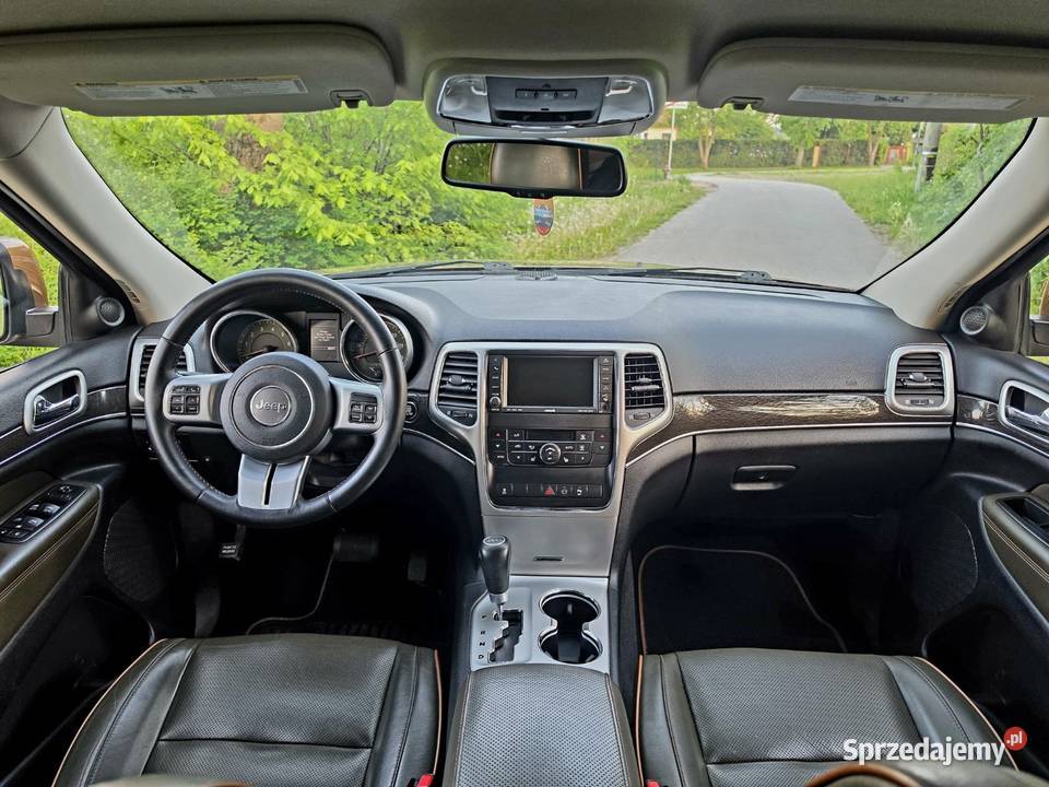 Jeep Grand Cherokee 36 v6 wersja na 70lecie Toruń