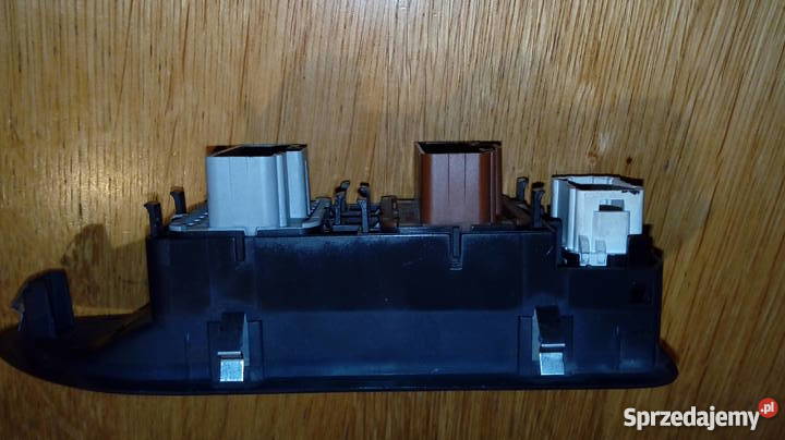 Panel sterowania szybami renault laguna Maruszyna