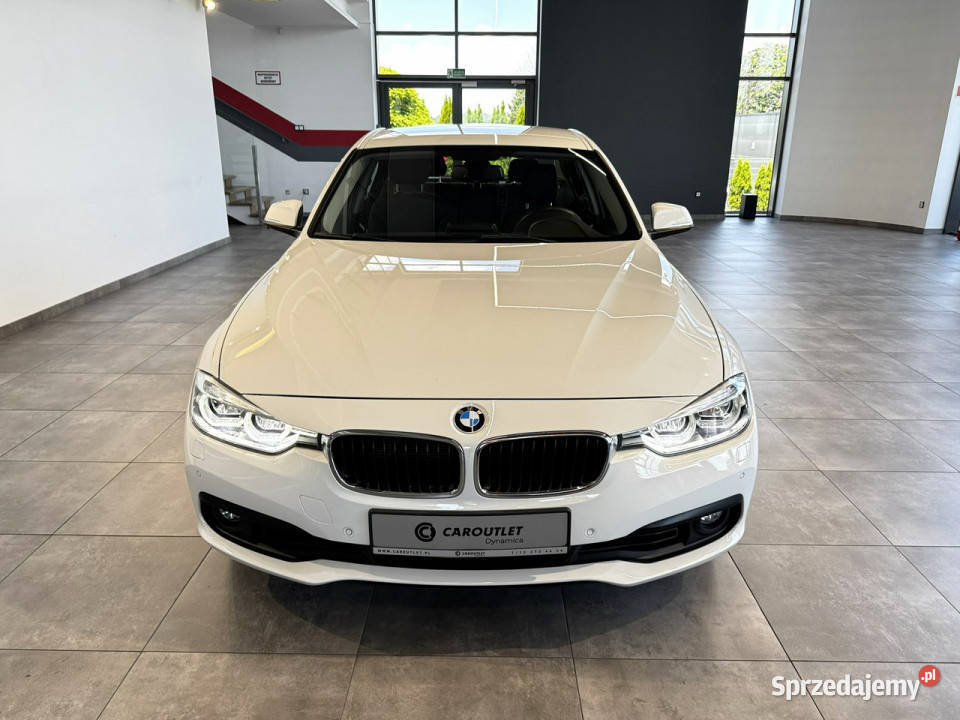 BMW 318 i 15 136 automat 2018 r salon NAVI 92 92300km małopolskie Myślenice