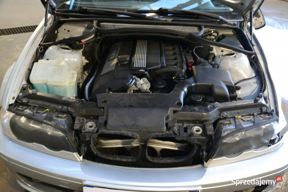 BMW 323 25 benzyna 170 manual skóra climatronic srebrny BMW