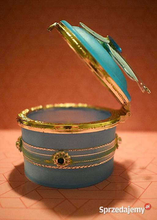 Szkatułka na biżuterię z masywnego szkła w