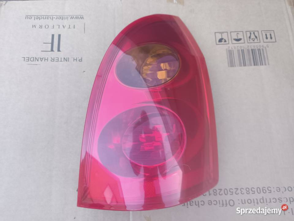 Nissan Primera P12 lampa prawy tył tylna prawa Częstochowa