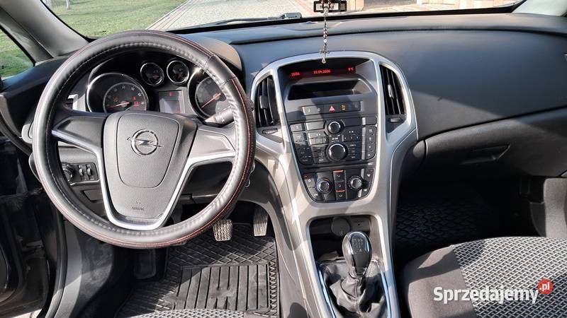 Opel Astra J 16 rocznik 2010 manualna podkarpackie sprzedam