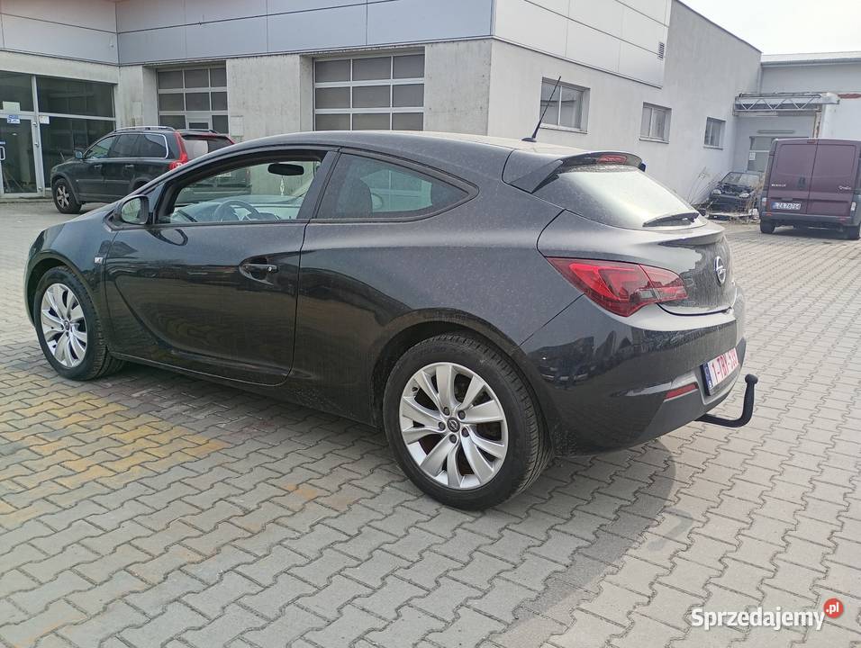 Opel Astra J GTC 17 Diesel ładny czarny Astra