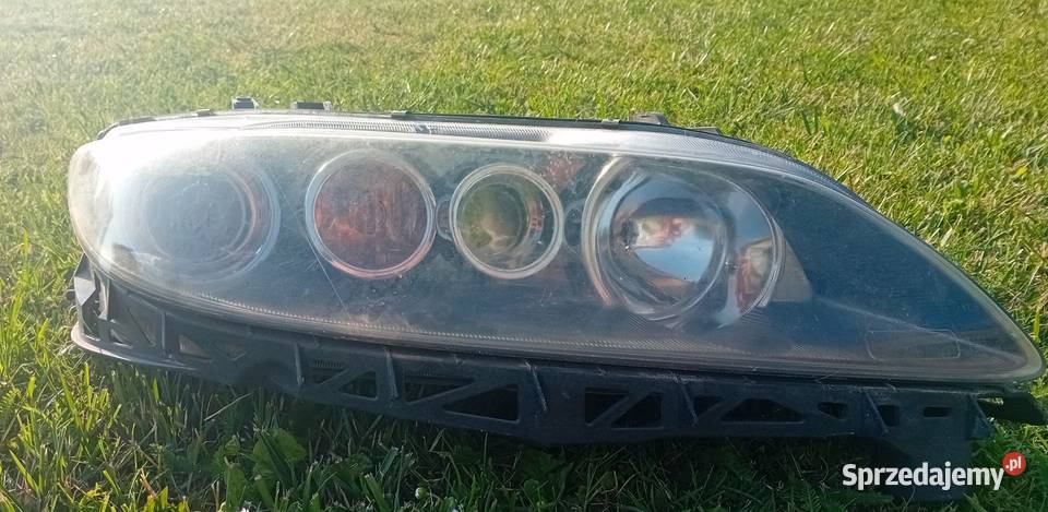 Lampy przednie Mazda 6 osobowe Ostałówek sprzedam