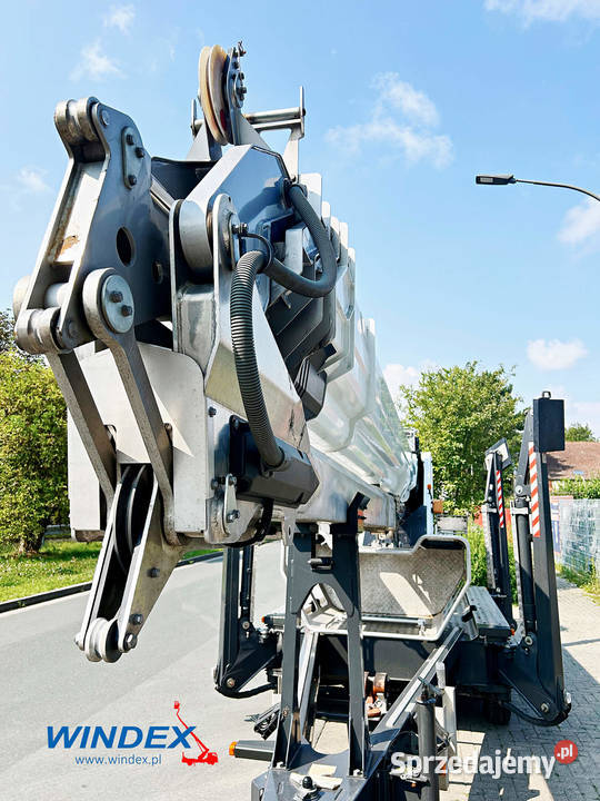 Żuraw ciesielskodekarski z koszem roboczym Bcker Chojnice sprzedam