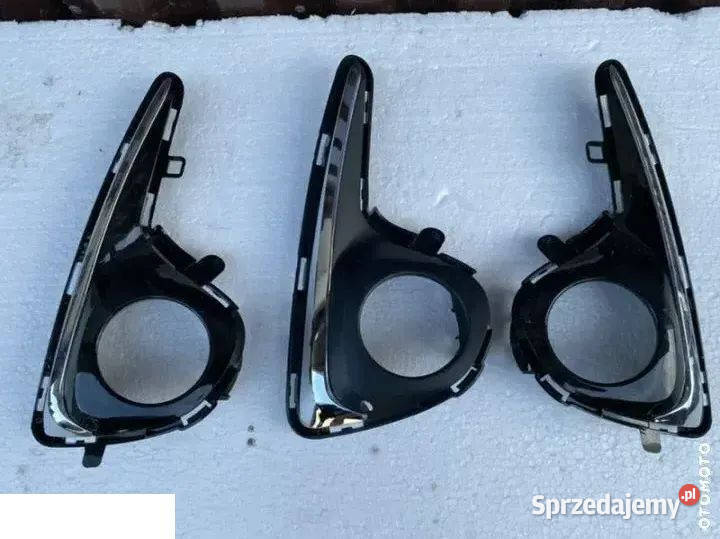 Toyota Yaris III kratka zderzak przód zaślepka Kozubszczyzna sprzedam