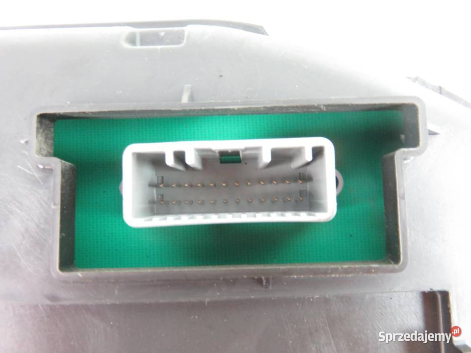 LICZNIK RENAULT MEGANE II 19 dCi 8200408800D Wyposażenie wnętrza