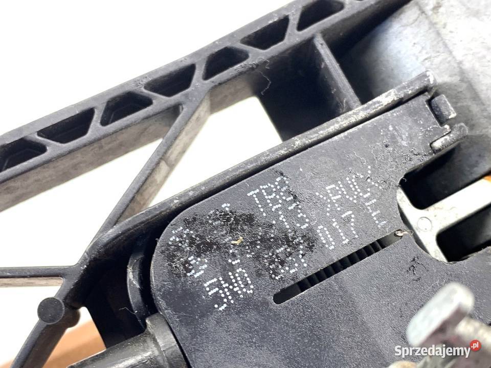 KLAMKA ZEWNĘTRZNA LEWY TYŁ SKODA YETI 3T0837885E osobowe podkarpackie