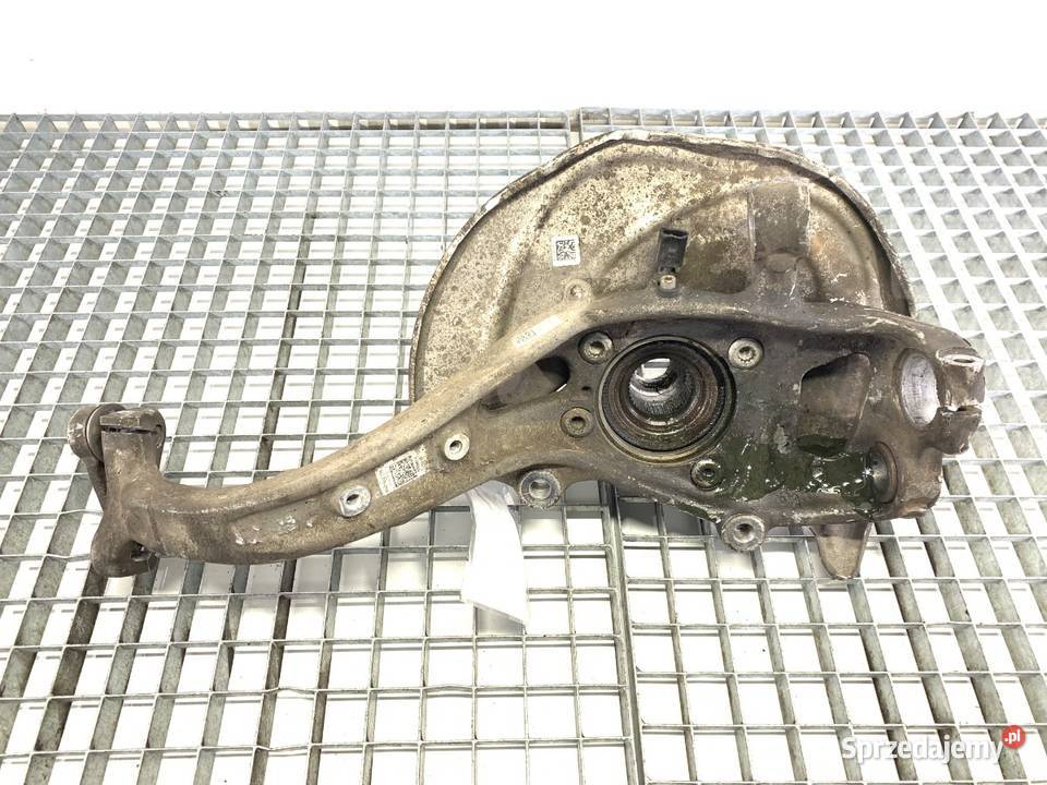 ZWROTNICA LEWY PRZÓD AUDI A4 B9 20 150 osobowe Zwrotnice