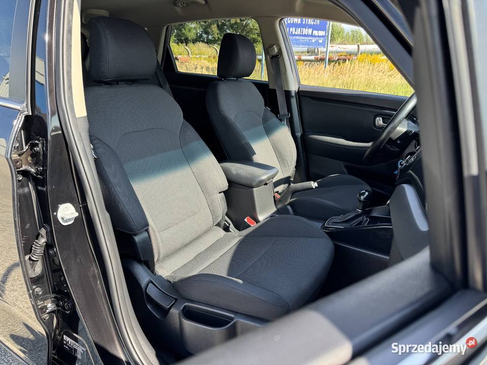 Kia Carens 17 DIESEL 7 Osobowa Klimatronik lakier metallic Konin sprzedam