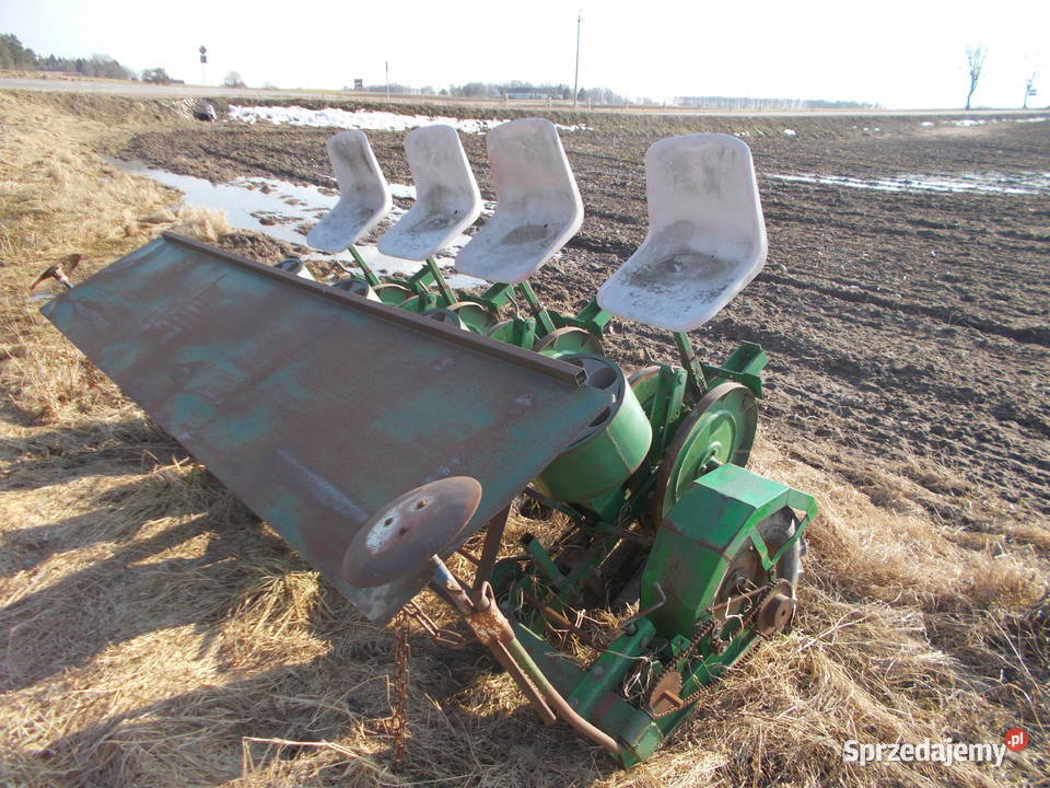 sadzarka do warzyw 4 rzędowa karuzelowa Karasiewo