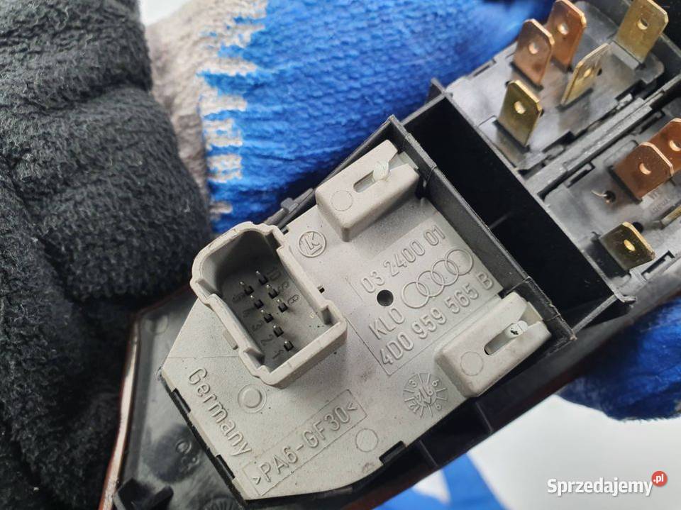 PRZYCISK AUDI A8 D2 4D0959565B osobowe Lipno