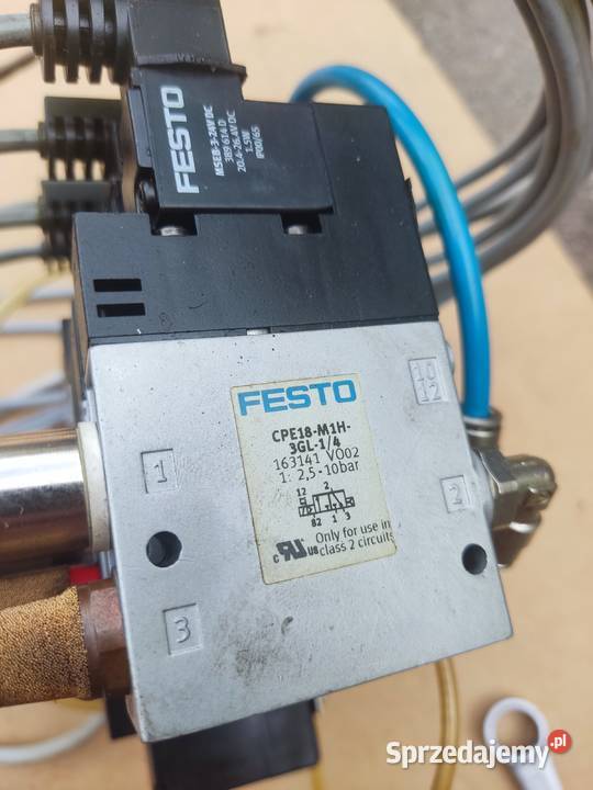 Wyspa zaworowa festo z elektrozaworami i Kotlin