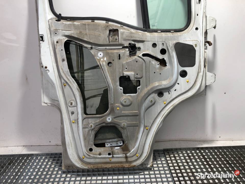 DRZWI LEWY PRZÓD RENAULT MASTER II Hatchback