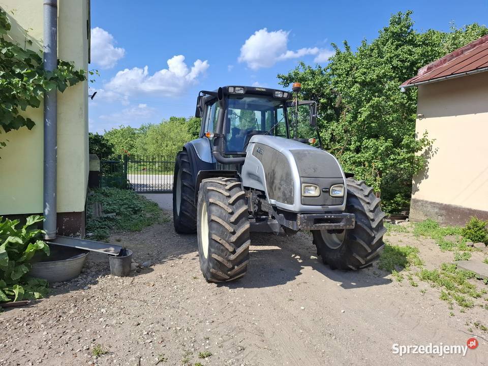 Ciągnik Valtra T120 Głuchów