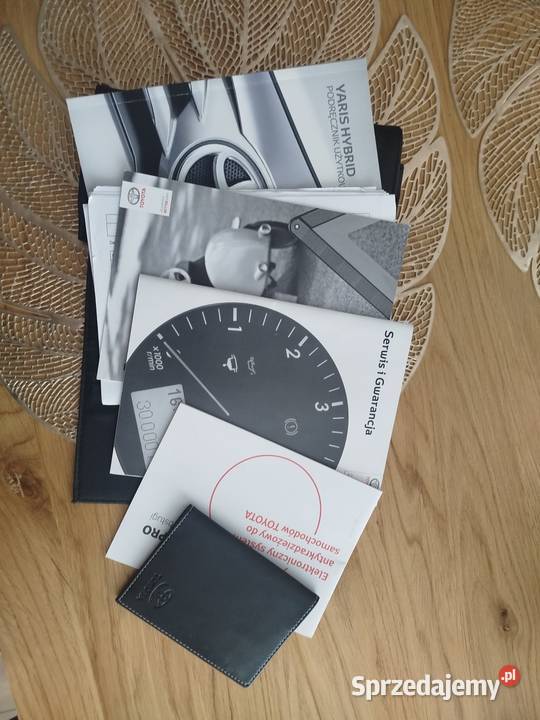 Toyota Yaris III hybrid salon polska nieuszkodzony mazowieckie