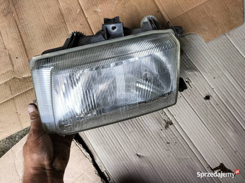 LAMPA PRZÓD LEWA Polo 4 IV 6KV5 Valeo 6K5941009P Kamień-Kolonia