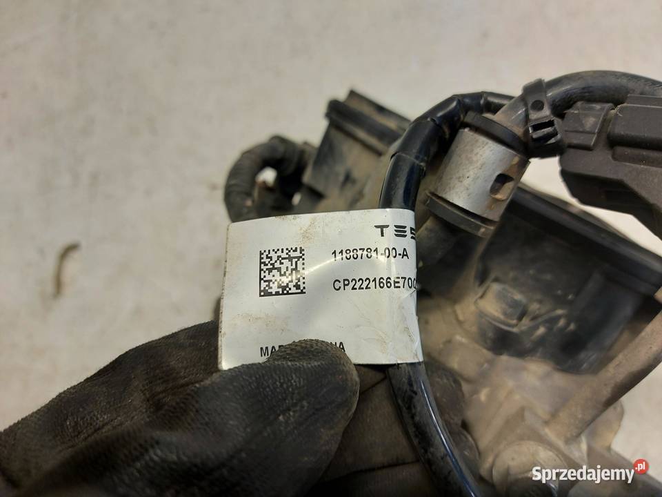 TESLA MODEL Y 2022r ZACISK HAMULCOWY LEWY TYŁ osobowe