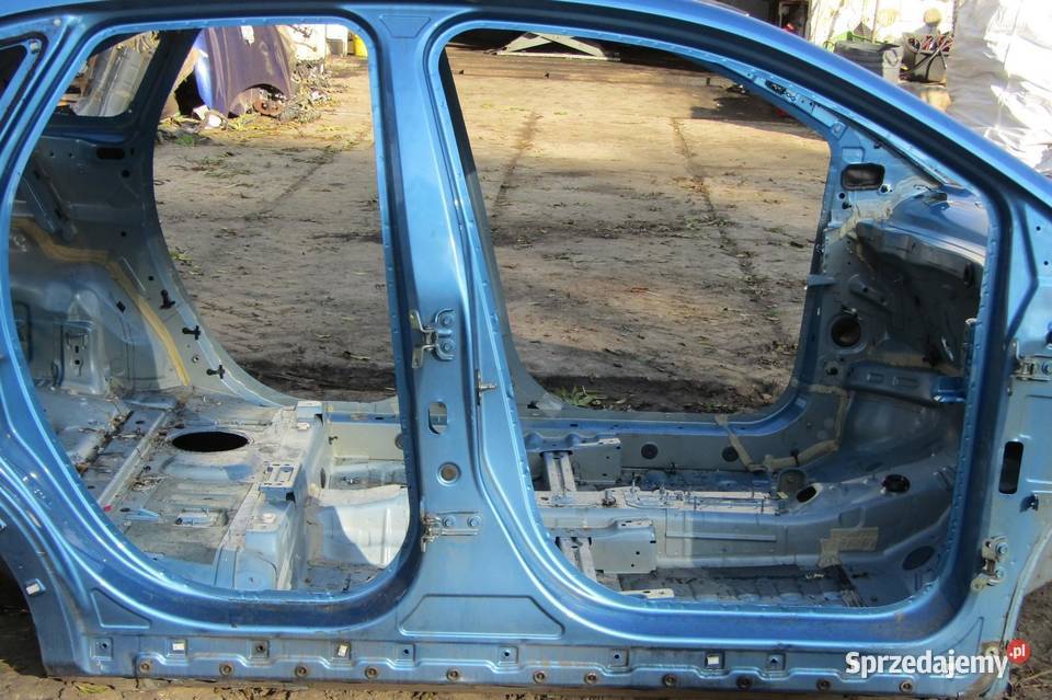 PRÓG SŁUPEK PRAWY BOK Z22V OPEL CROSSLAND X