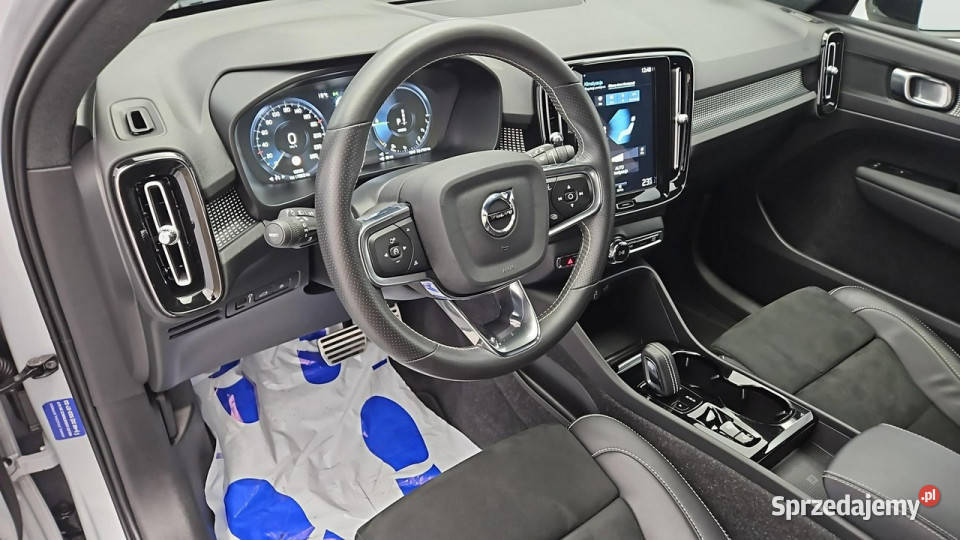 Volvo XC 40 T5 PlugIn Hybrid RDesign aut Salon serwisowany w ASO mazowieckie Warszawa