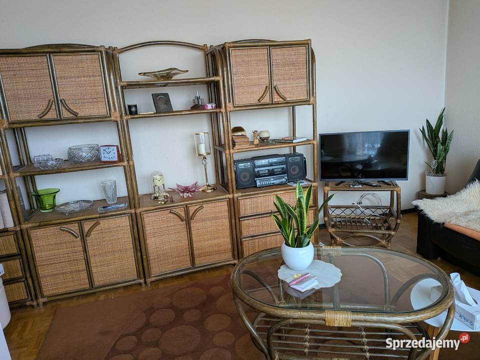 Sprzedam rattanową meblościankę Piękny mebel w Komplety mebli Bydgoszcz