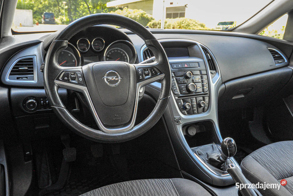 Opel Astra J Salon Lift 2013 r Samochody osobowe Wrocław