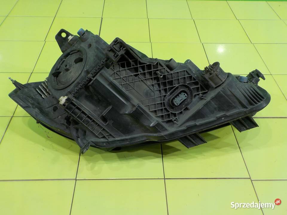 JAGUAR XE 20 D AUT 15r SEDAN 4D XENON lampa lewa osobowe Suków