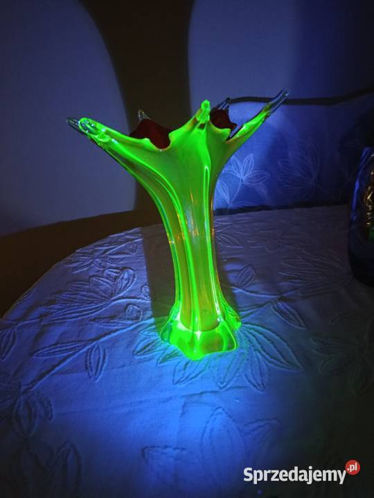 Czerwony uranowy wazon Murano Warszawa