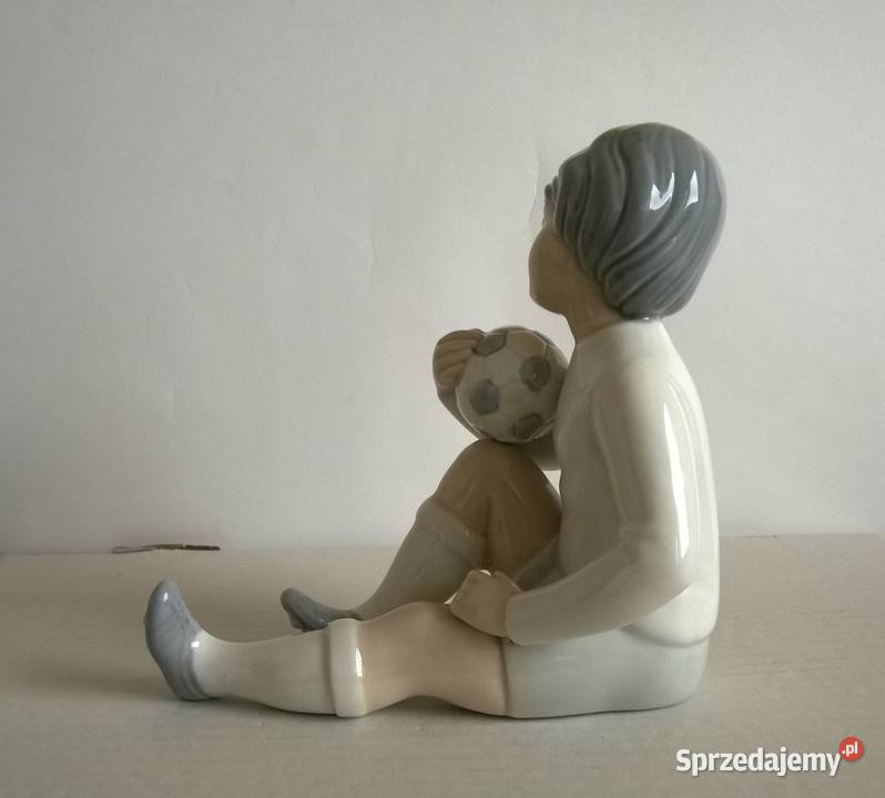 Figurka Porcelanowa Porcelana Piłkarz Chłopiec mazowieckie Radom