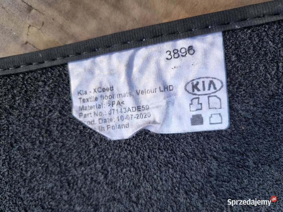 DYWAN WYCIERACZKI KIA XCEED J7143ADE50 KOMPLET