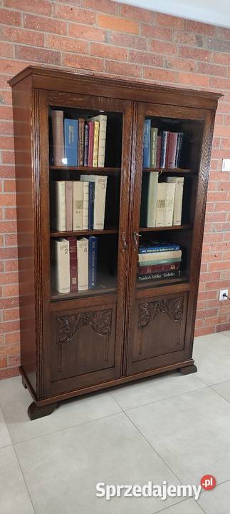 Piękna biblioteka witryna dębowa