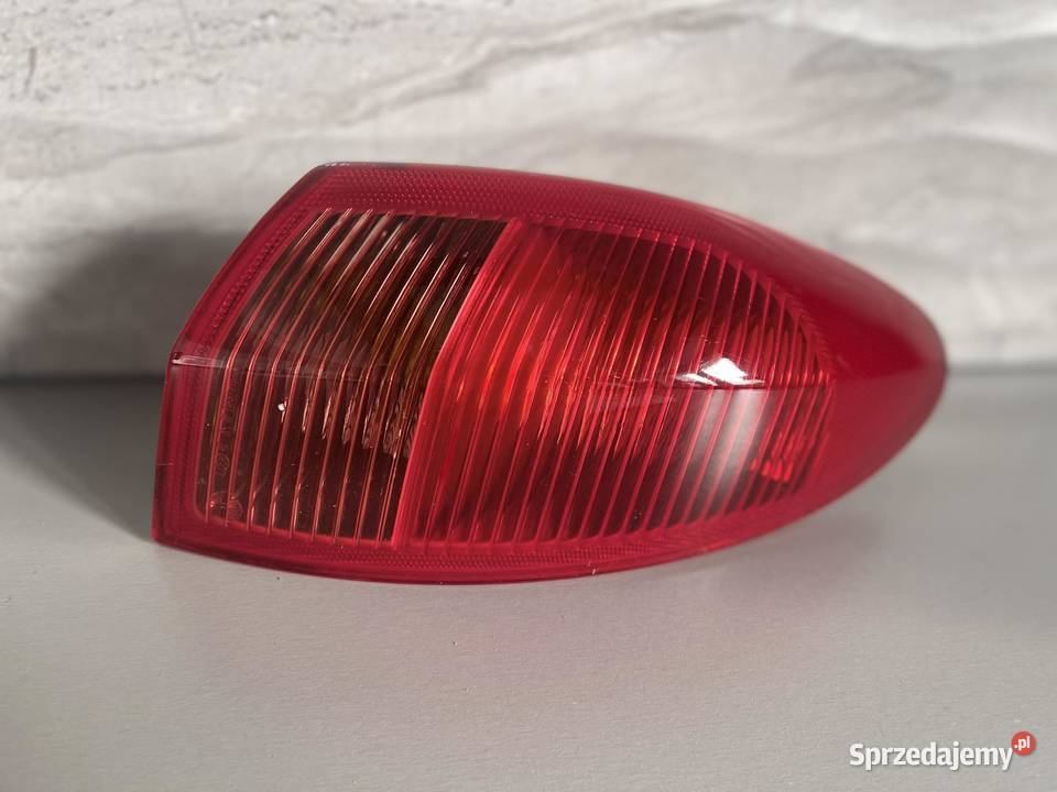 ALFA ROMEO 147 PRAWA LAMPA TYŁ Lampy tylne