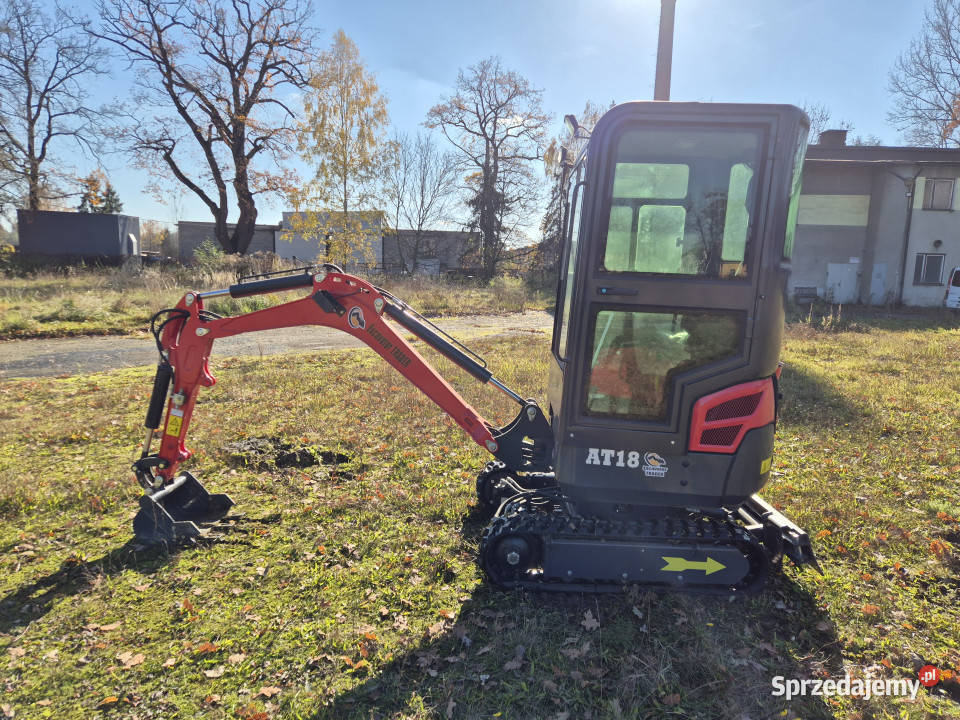 Minikoparka AT18 KUBOTA D902 1800 z kabiną 4 śląskie Grodziec sprzedam