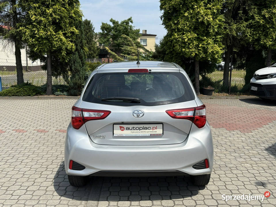 Toyota Yaris Rezerwacja III 20112019 wielofunkcyjna kierownica