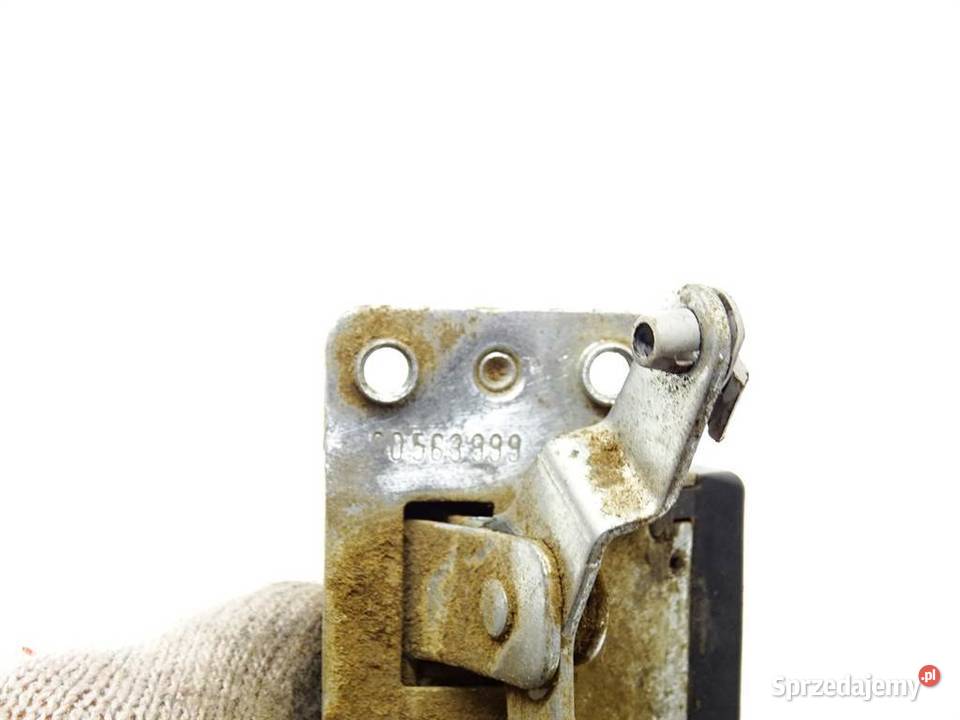 ZAMEK KLAPY TYLNEJ OPEL MERIVA A Minivan 0310